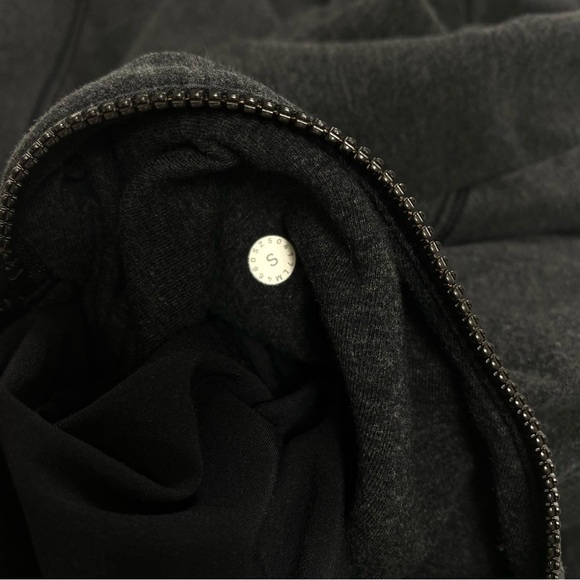 LULULEMON Cross Cut Zip up Hoodie in Heathered Black - Picture 5 of 10